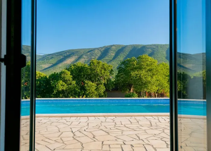 Stone Rafael Villa *